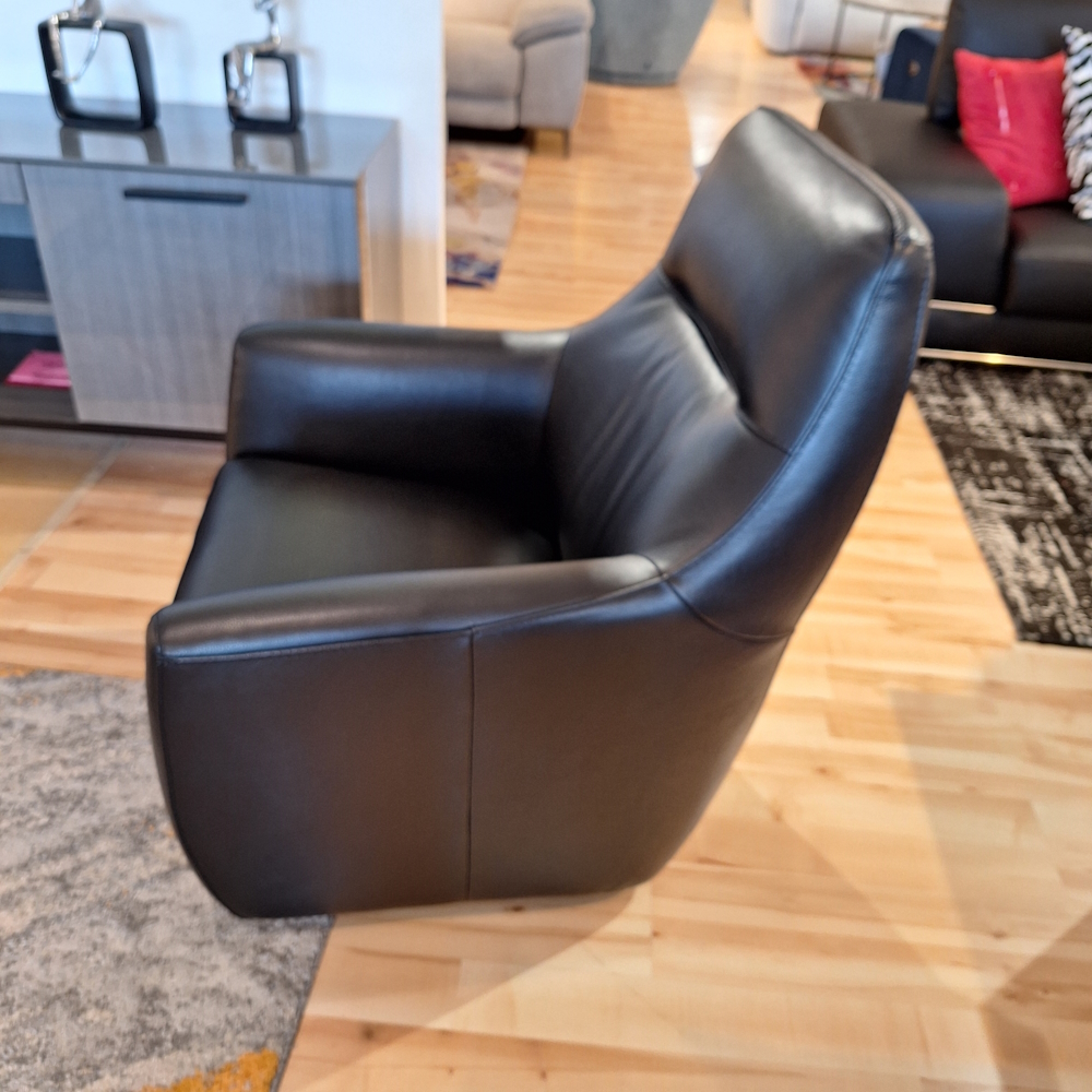 Hagen Accent Swivel Chair