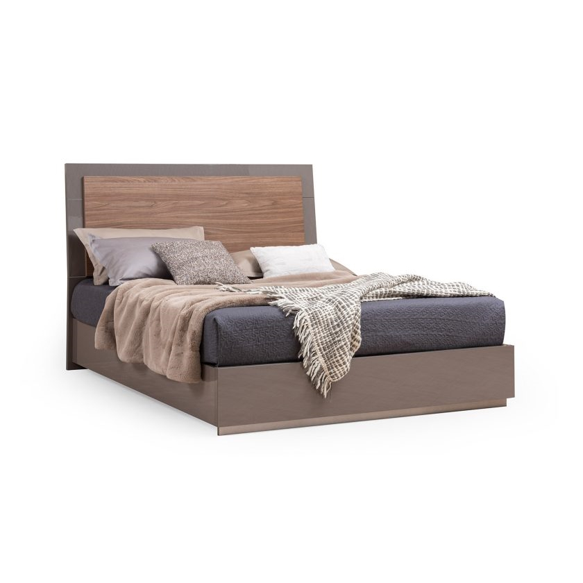 Fifth Avenue Bed by ALF