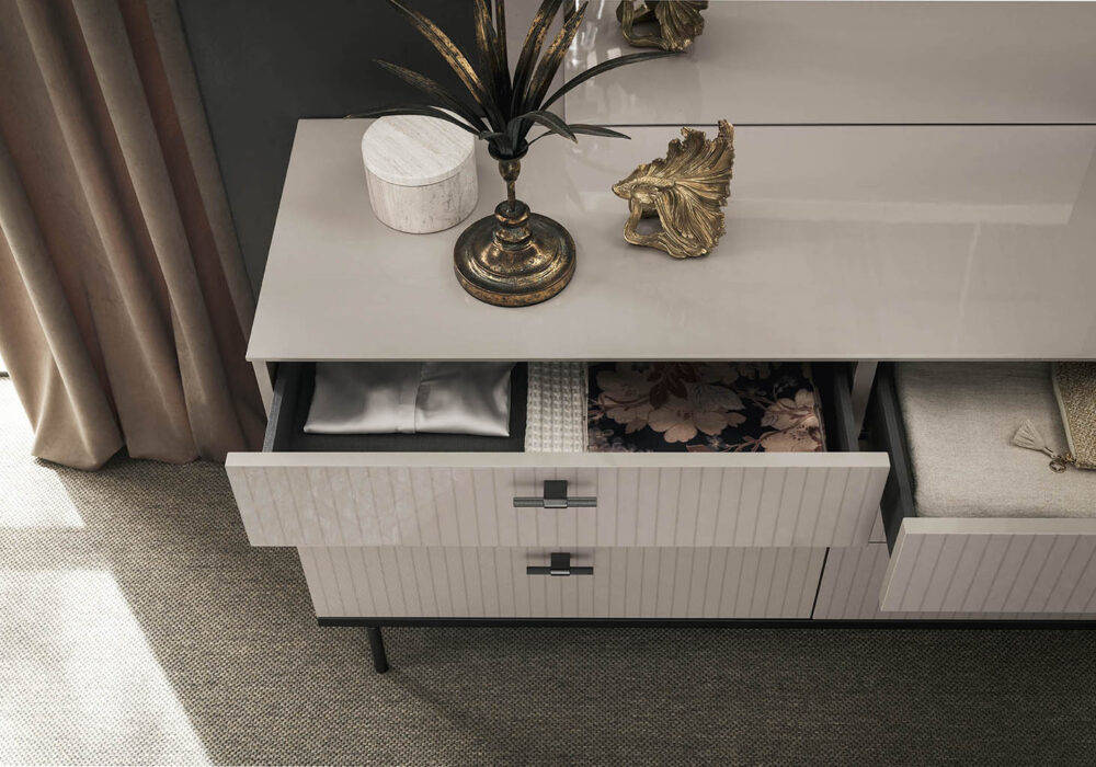 Claire pag 28 29 Claire Dresser by ALF