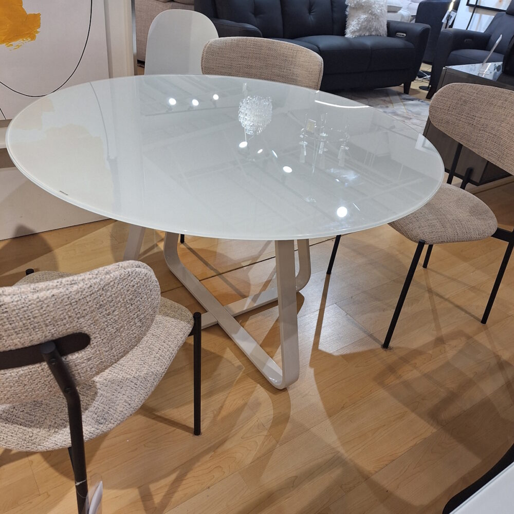 20251212_141009 Juliet Round Dining Table